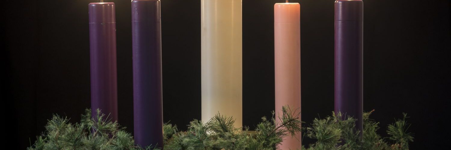 advent candles burning